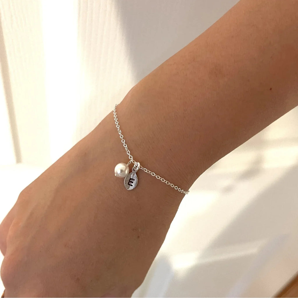 Fashion 26 Letter Bracelet Exquisite Jewelry Gift Women