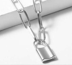 Stylish geometric elements necklaces